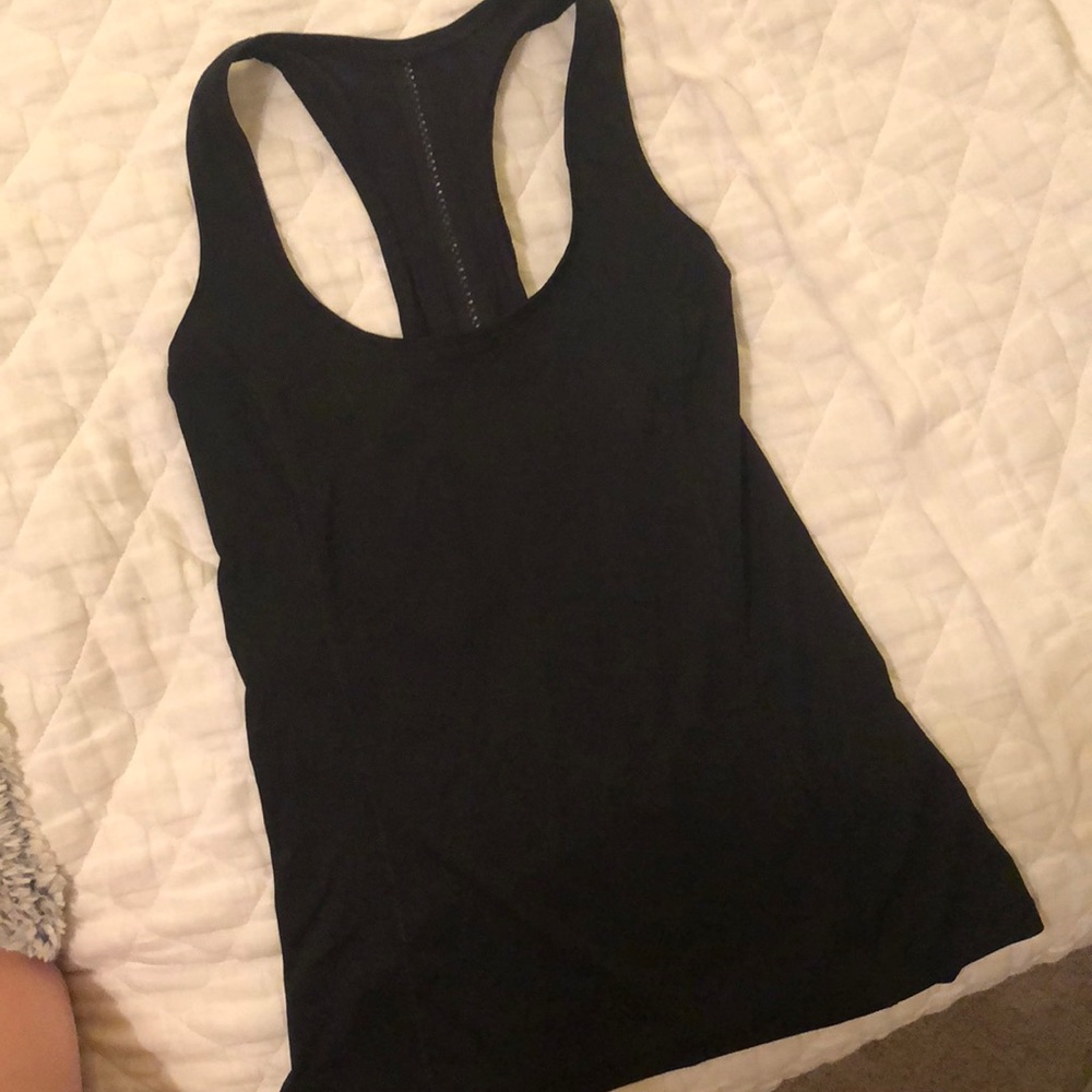 Black lululemon tank